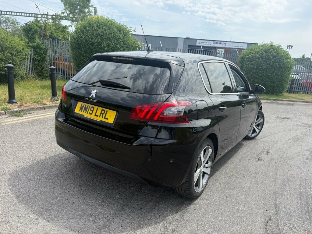 Peugeot 308 1.2L Tech Edition Black #3