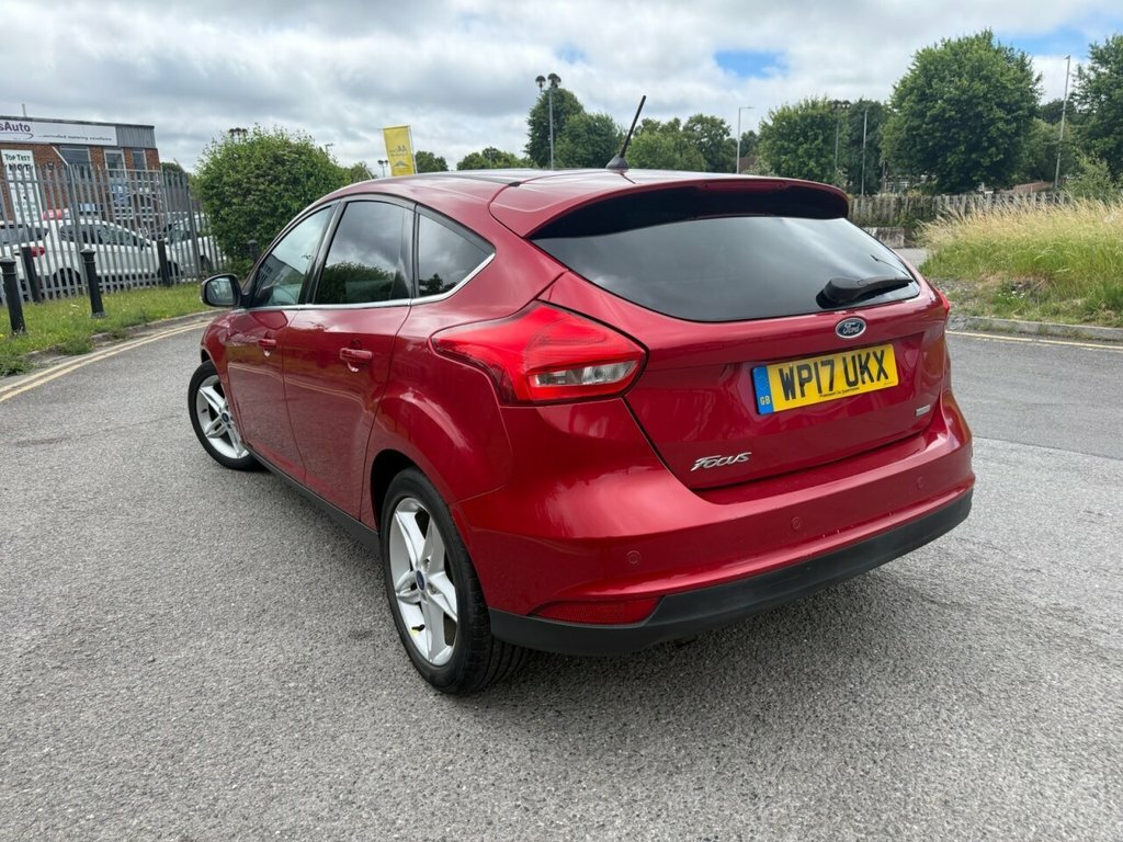 Ford Focus 1L Zetec Edition WP17UKX Red #6