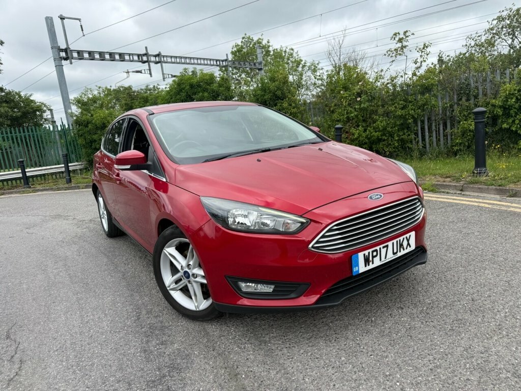 Ford Focus 1L Zetec Edition WP17UKX Red #4