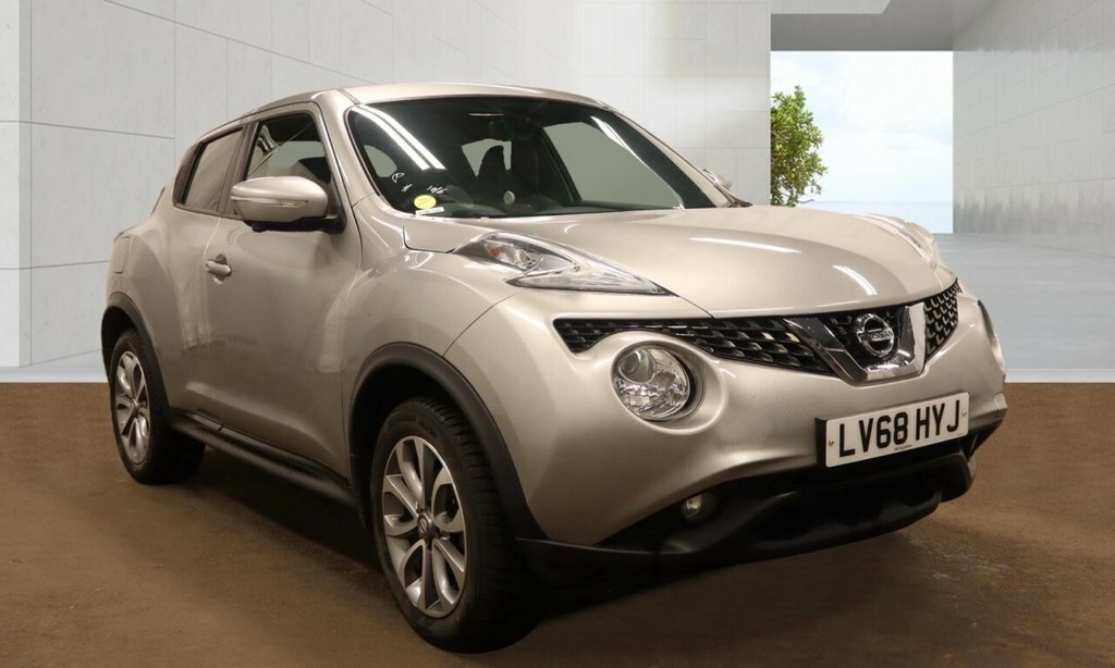 Nissan Juke 1.2L Tekna LV68HYJ Silver #2