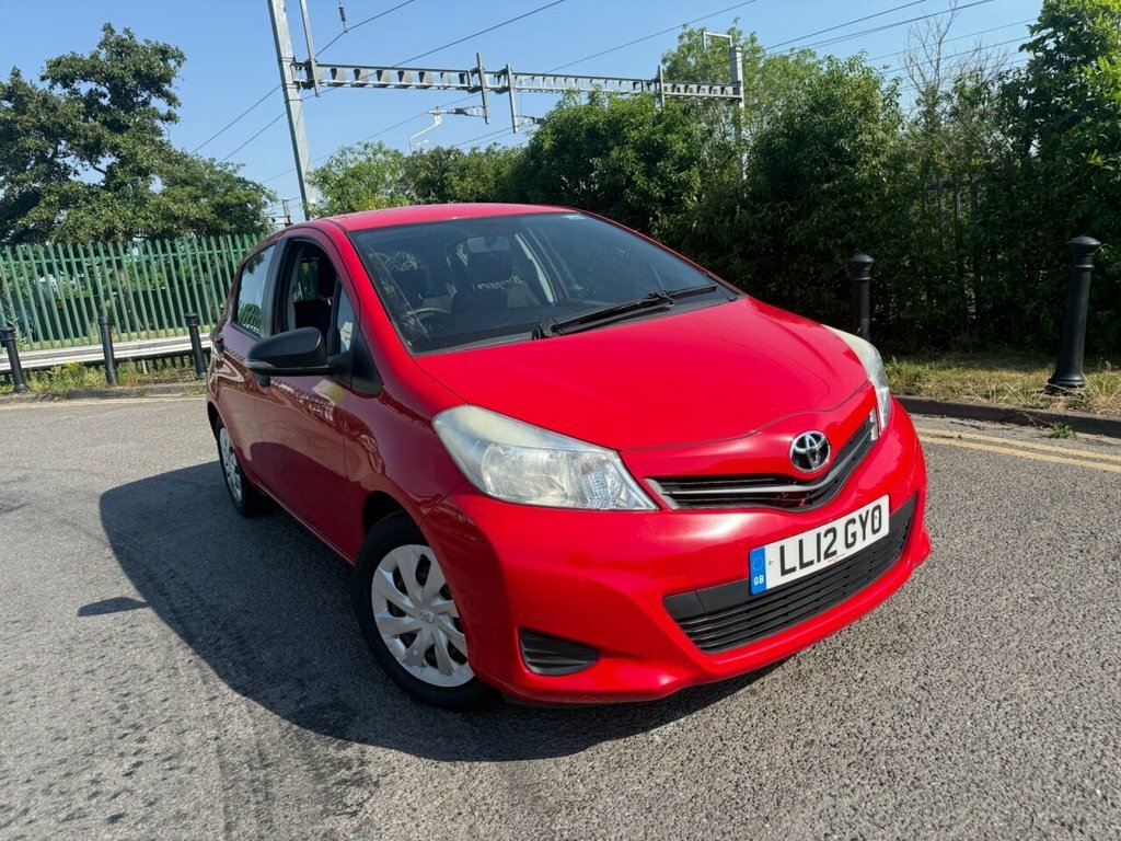 Toyota Yaris 1L T2 Red #5