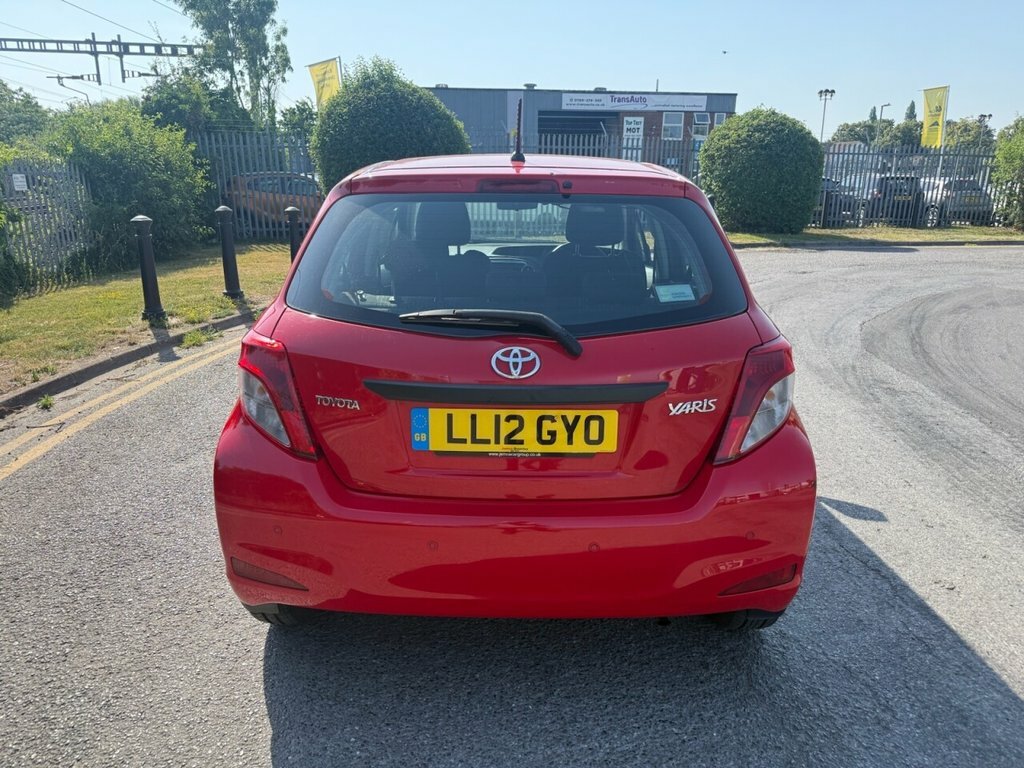 Toyota Yaris 1L T2 Red #2