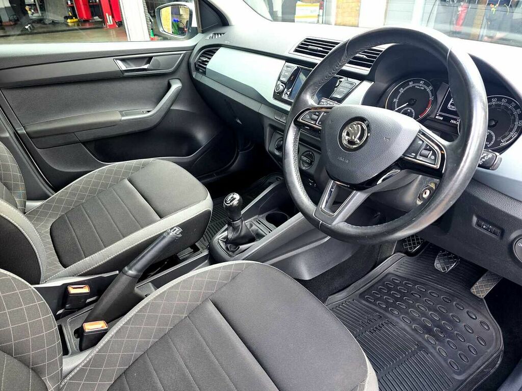 Skoda Fabia 1.0 Mpi 75 Se LK19ACZ White #6