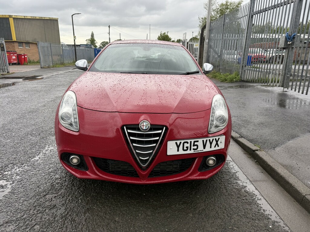 Alfa Romeo Giulietta Hatchback 2.0 Giulietta 2.0 Jtdm-2 150 Bhp Busines Red