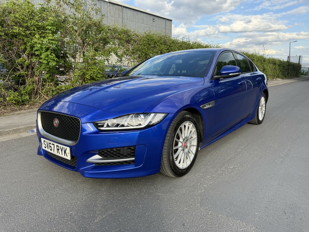 Jaguar XE Prestige White #44