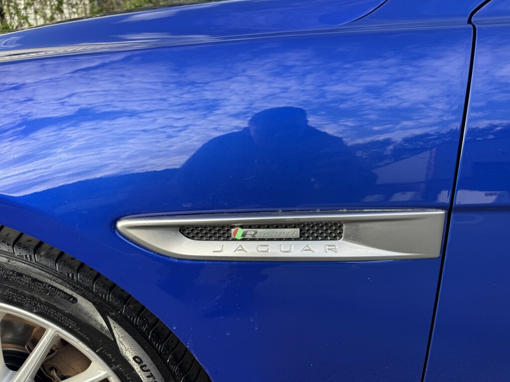 Jaguar XE Prestige White #57