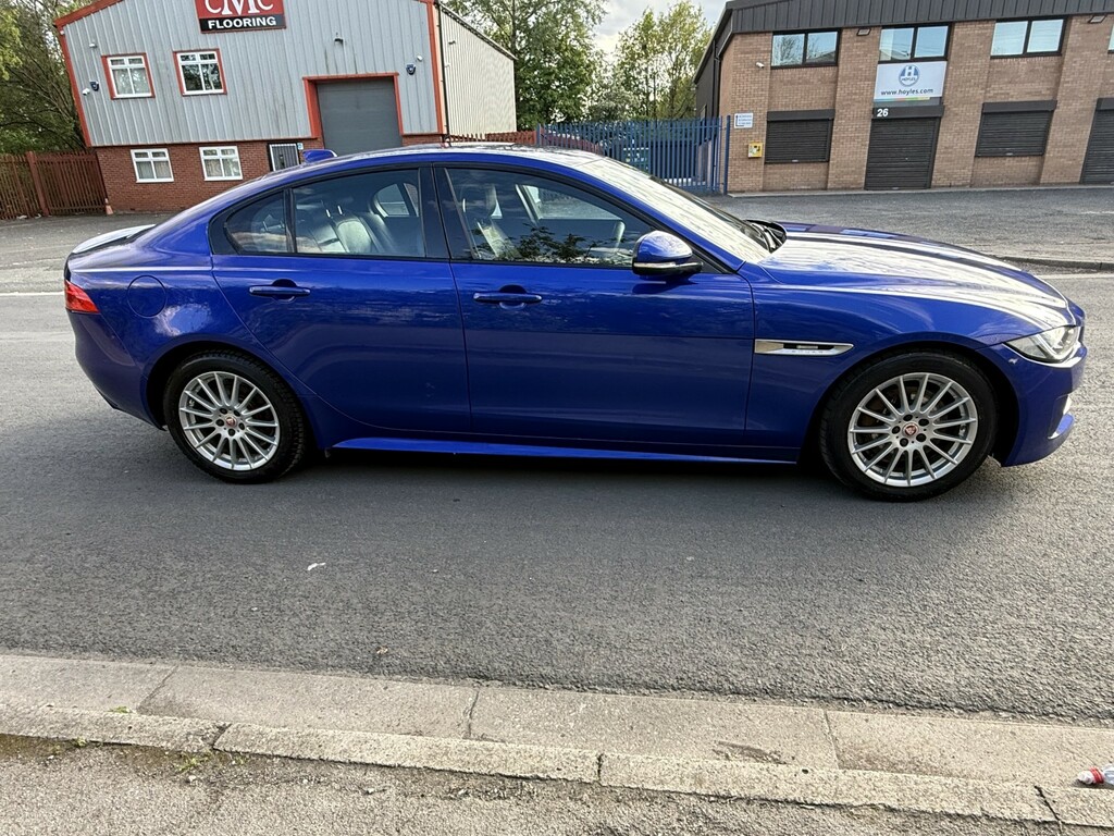 Jaguar XE Prestige White #7