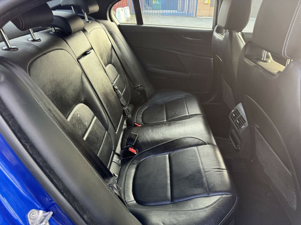Jaguar XE Prestige White #72