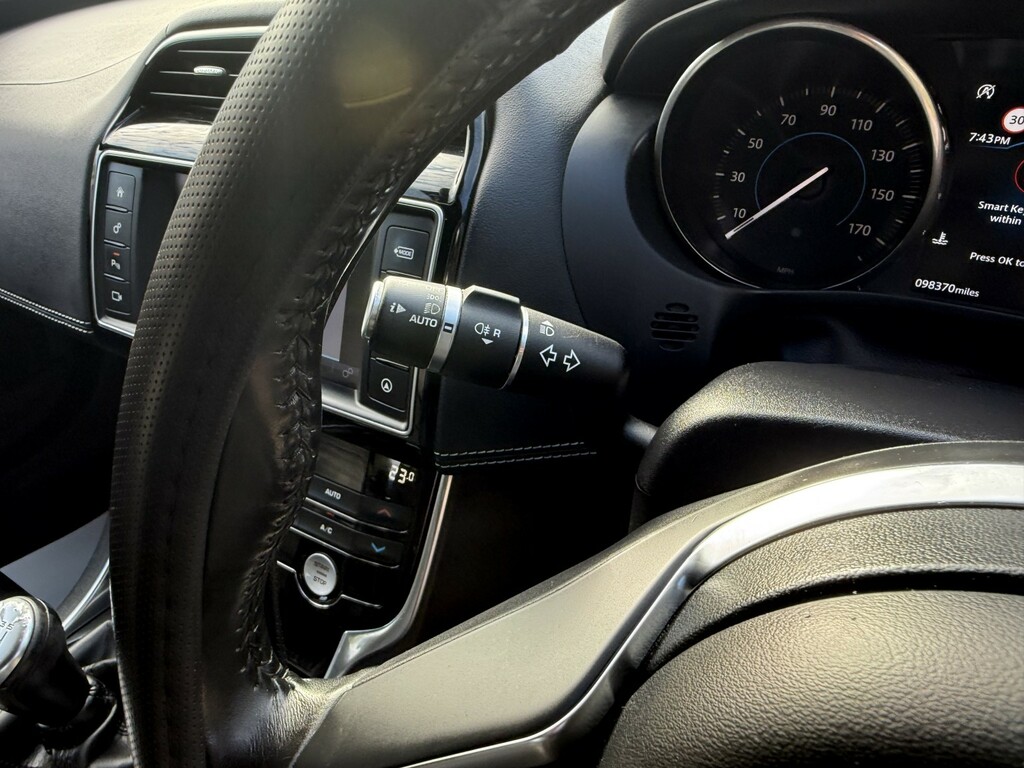 Jaguar XE Prestige White #25