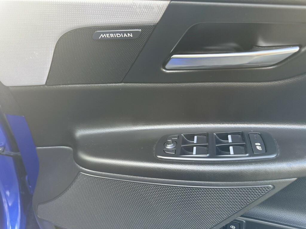 Jaguar XE Prestige White #28