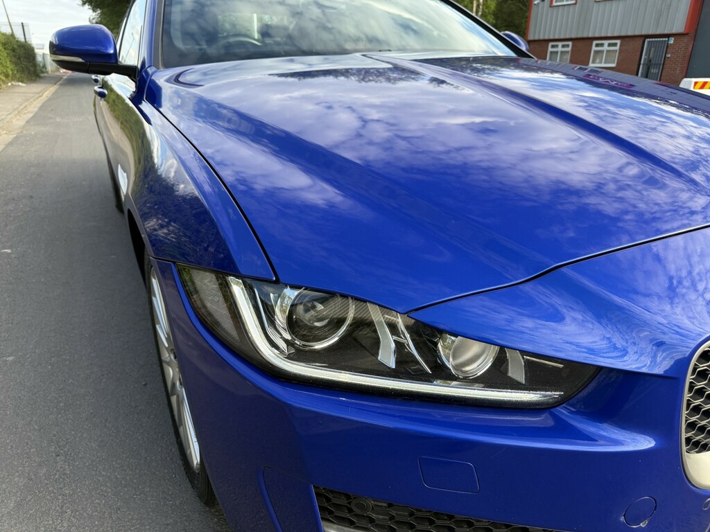 Jaguar XE Prestige White #14