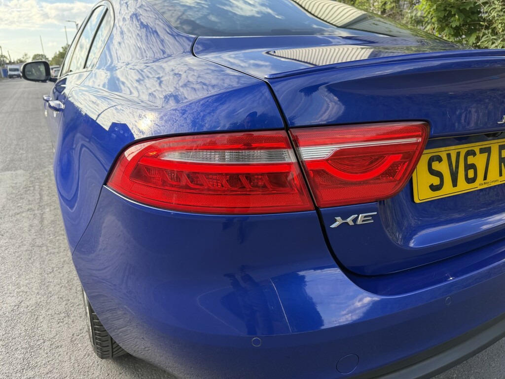 Jaguar XE Prestige White #9