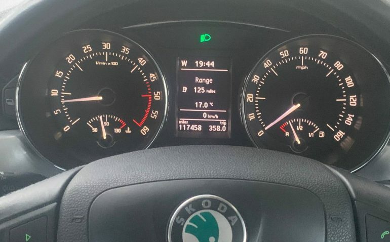 Skoda Superb 2L Elegance Brown #34