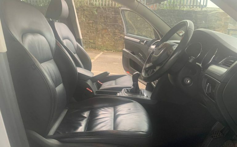 Skoda Superb 2L Elegance Brown #15