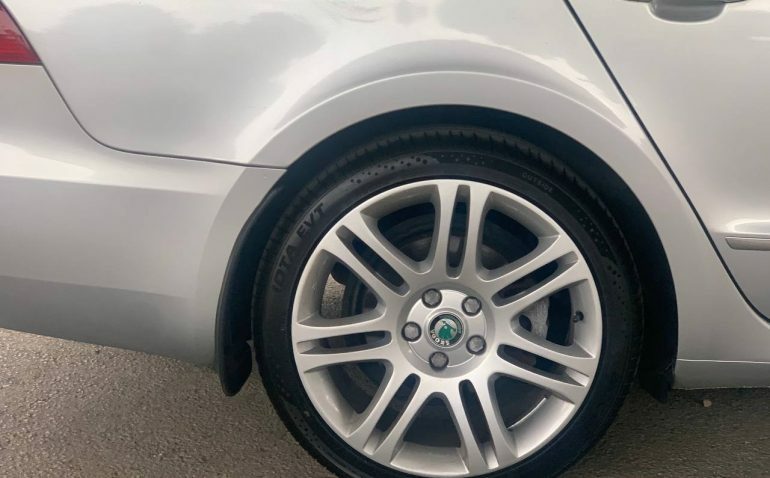 Skoda Superb 2L Elegance Brown #12