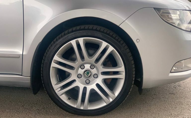 Skoda Superb 2L Elegance Brown #11