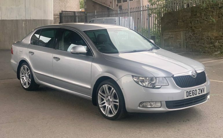 Skoda Superb 2L Elegance Brown #1