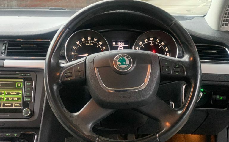 Skoda Superb 2L Elegance Brown #23
