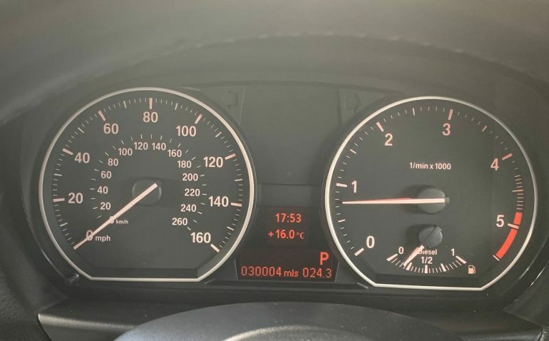 BMW 1 Series Es Black #27
