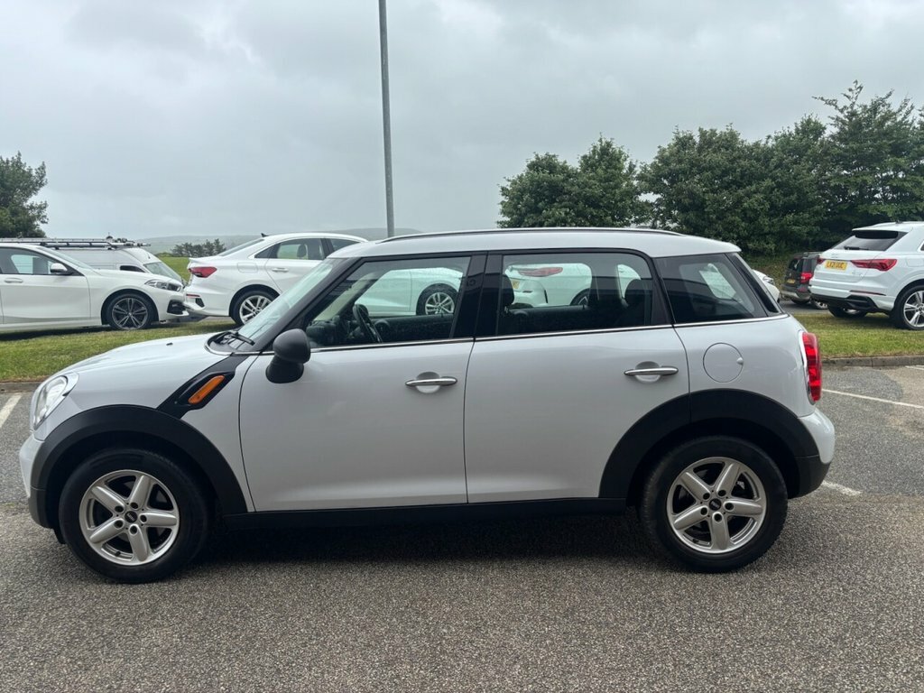 Mini Countryman Suv White #6