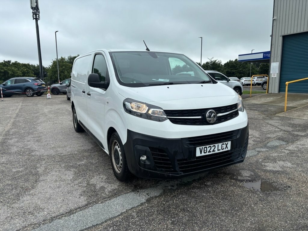 Vauxhall Vivaro Mpv White