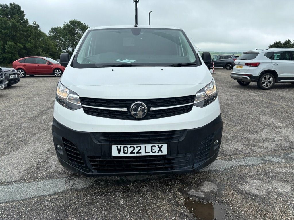Vauxhall Vivaro Mpv White #5