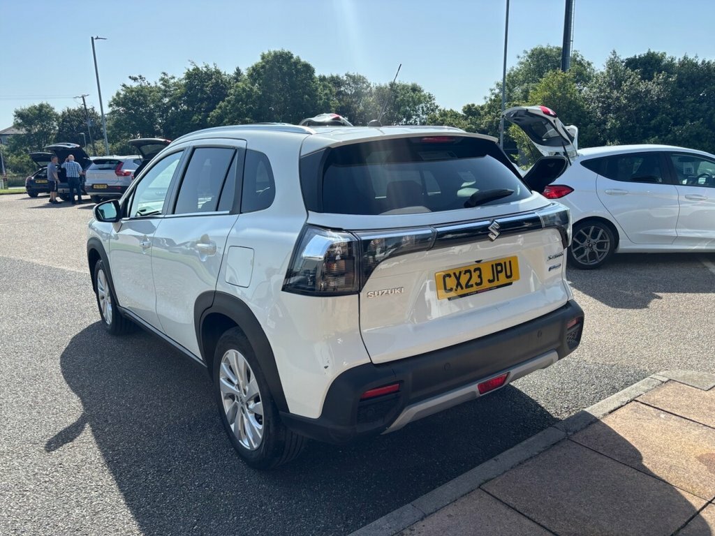 Suzuki S Cross Suv White #2