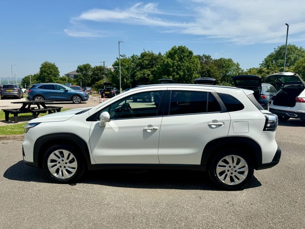 Suzuki S Cross Suv White #6