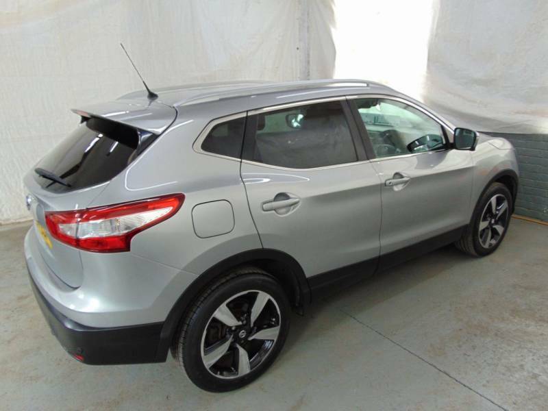 Nissan Qashqai 1.2 Dig-t N-vision - 2017 17 BD17EUF Silver #3