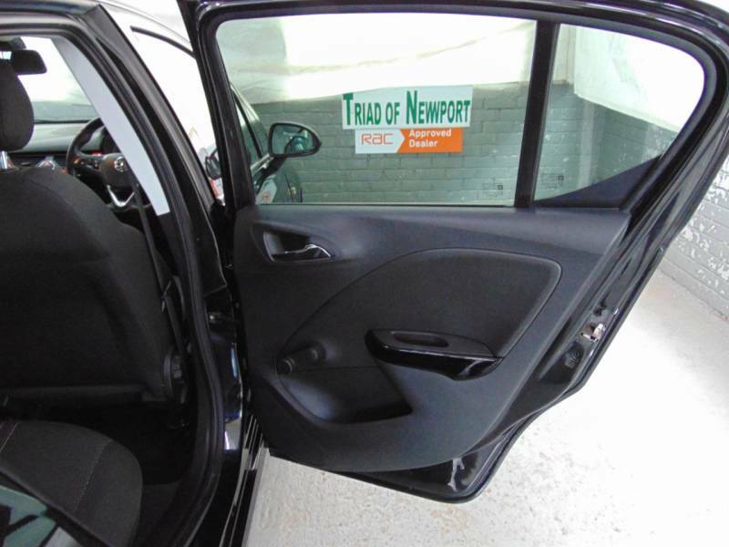 Vauxhall Corsa Vauxhall Corsa 1.4 Griffin Hatchback Red #18