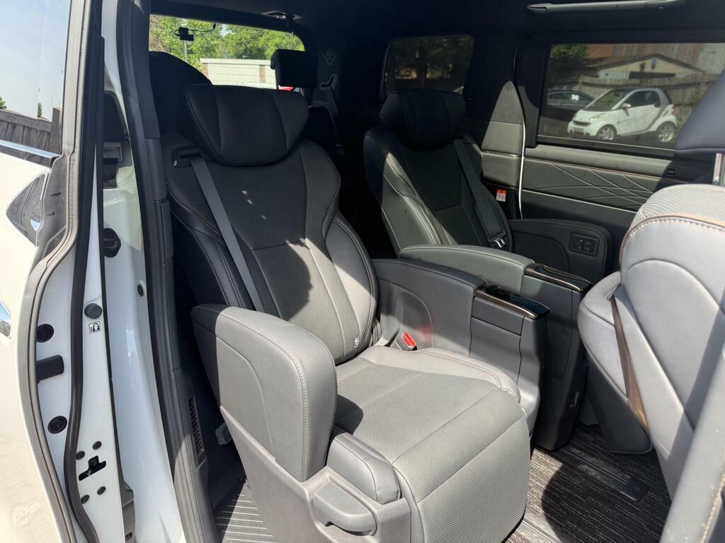 Toyota Alphard Outstanding Low Miles Hybrid 2.5 LK73DXU White #6