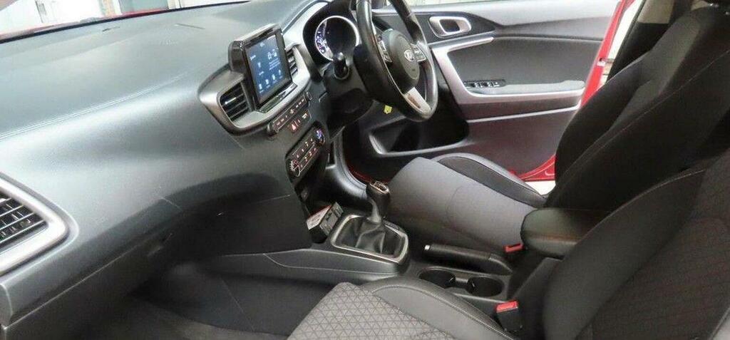 Kia Ceed 1.6 Crdi Eco 2 Euro 6 Ss FX19WGV Red #2