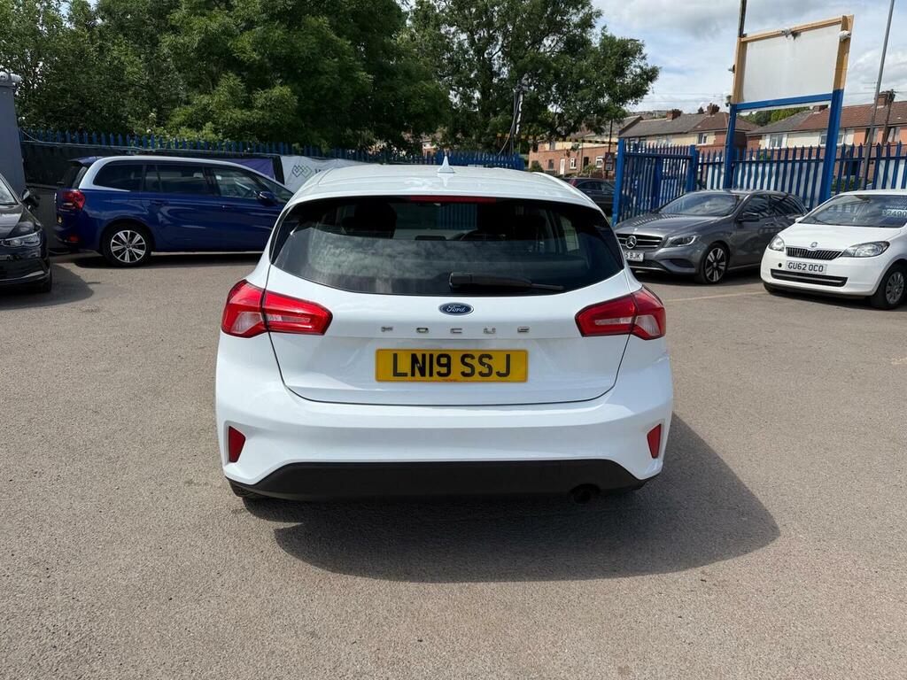 Ford Focus Active White #3
