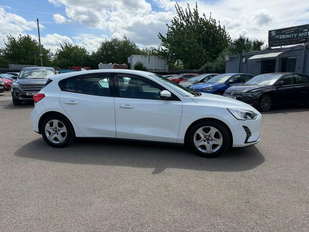 Ford Focus Active White #1