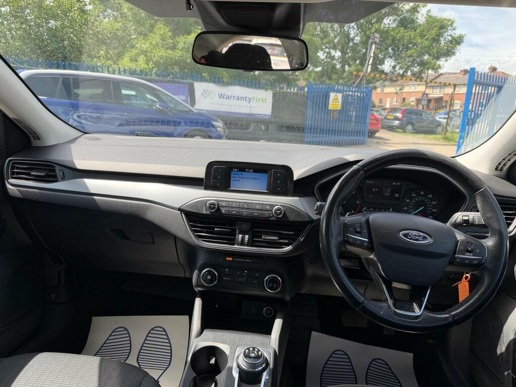 Ford Focus Active White #5
