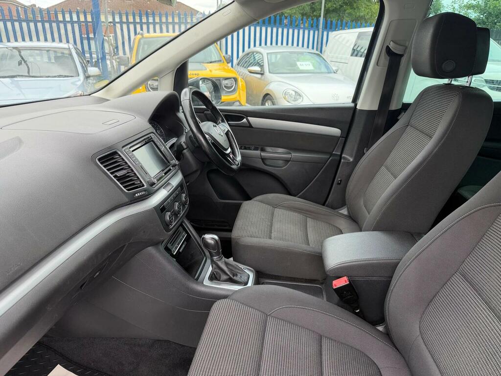 Volkswagen Sharan 2.0 Se Navigation Tdi 148 Bhp Silver #8