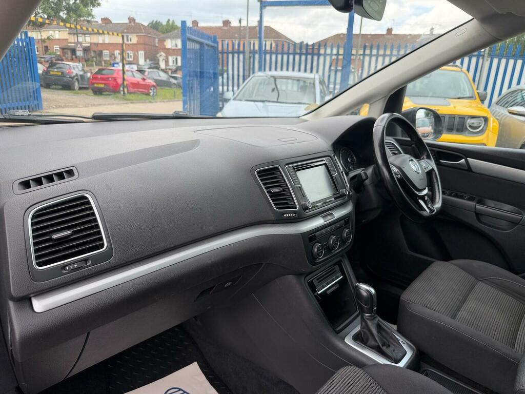 Volkswagen Sharan 2.0 Se Navigation Tdi 148 Bhp Silver #9
