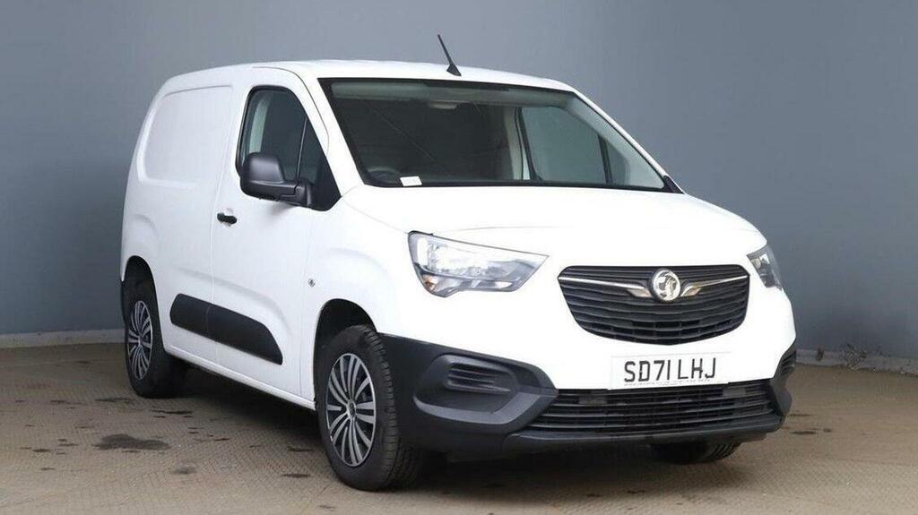 Vauxhall Combo 1.5 Turbo D 2300 Edition L1 H1 Euro 6 Ss White