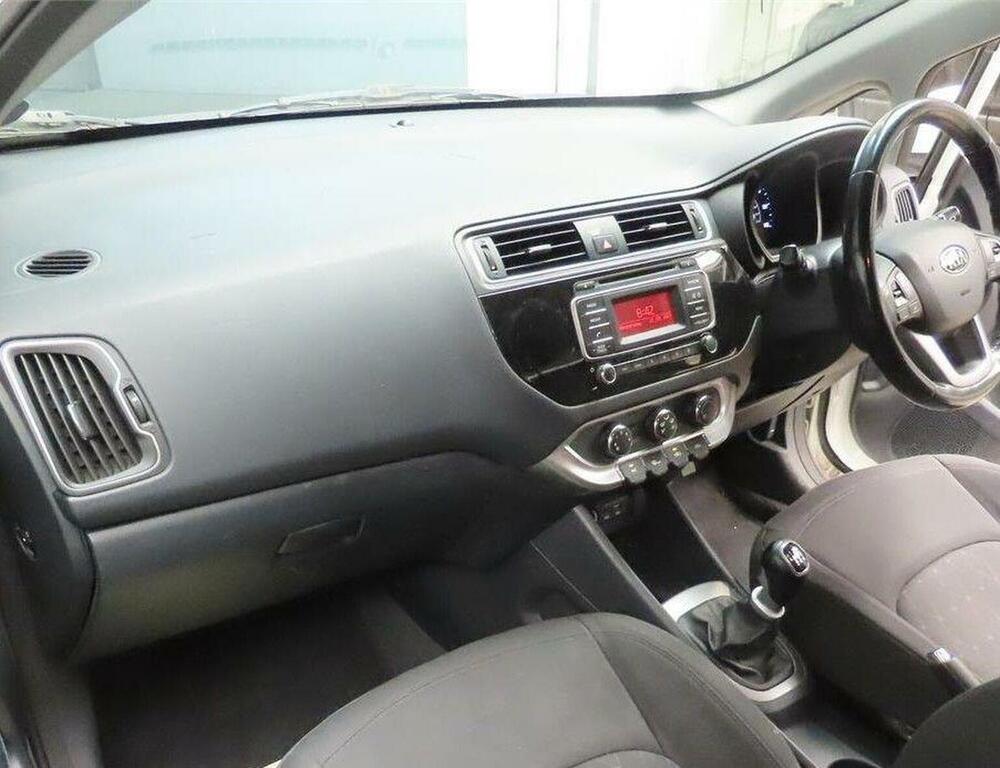 Kia RIO 1.1 Crdi Ecodynamics Sr7 Euro 6 Ss White #2