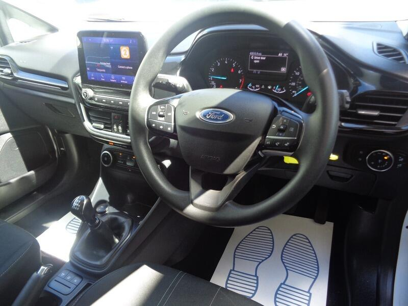 Ford Fiesta Trend  #5