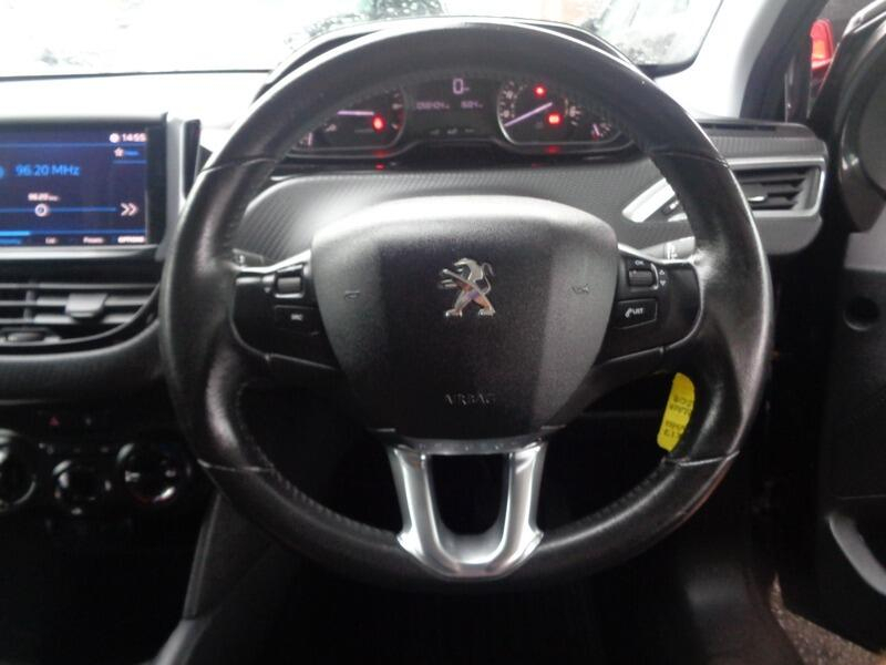 Peugeot 208 1.2 Puretech Allure Euro 6 Black #10