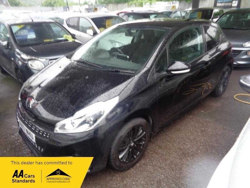 Peugeot 208 Black Edition DX17WHU  #2
