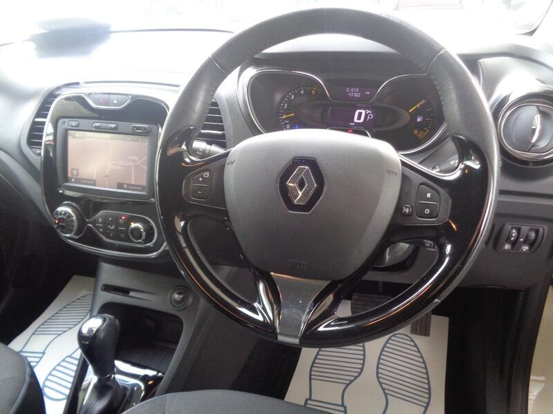 Renault Captur Dynamique S Nav Dci SC65KYN #6