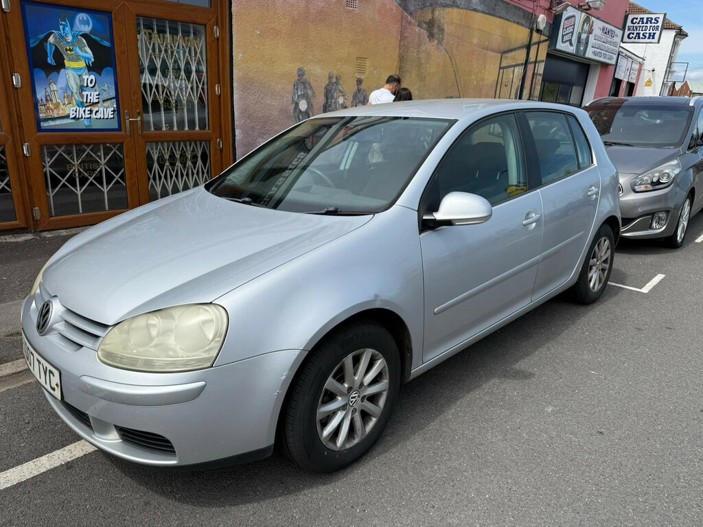 Volkswagen Golf Match Fsi 5-Door Silver #1