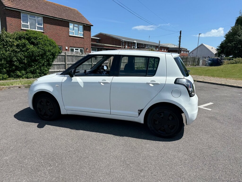 Suzuki Swift 1.3 Gl Hatchback 140 Gkm, 91 B White #6