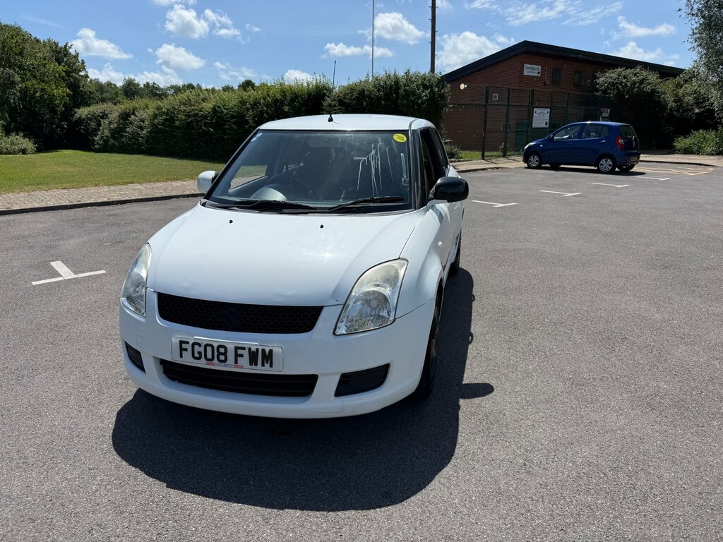 Suzuki Swift 1.3 Gl Hatchback 140 Gkm, 91 B White #2