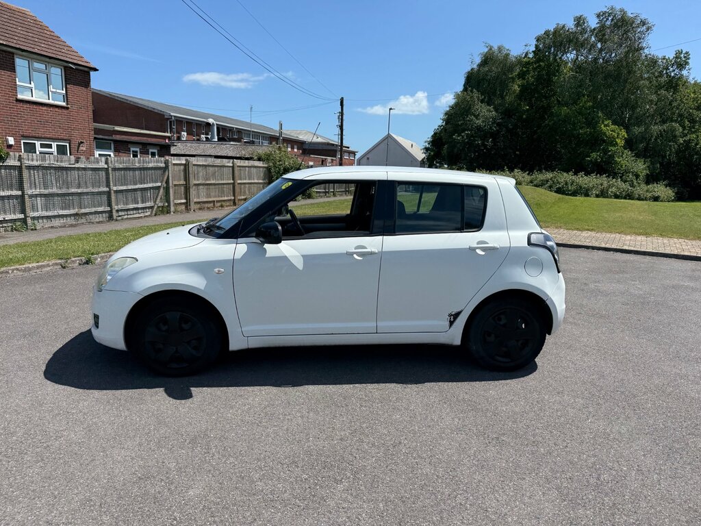 Suzuki Swift 1.3 Gl Hatchback 140 Gkm, 91 B White #5