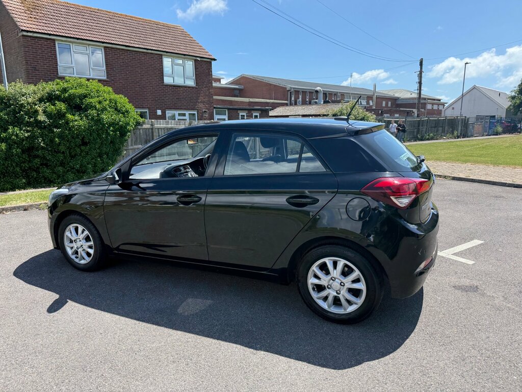 Hyundai I20 1.4 Se Hatchback Euro 6 100 Ps Black #6
