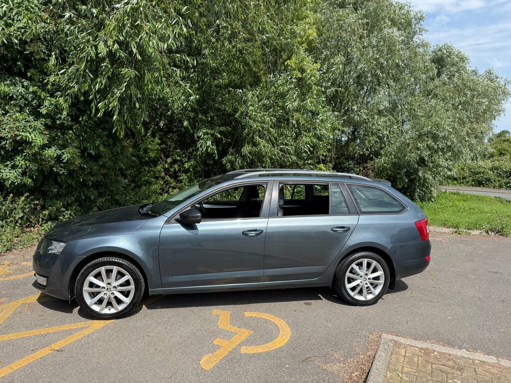 Skoda Octavia 1.4 Tsi Elegance Estate Euro 5 GL14HKE Grey #6