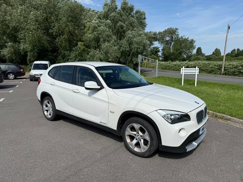 BMW X1 Estate 2.0 Black #1